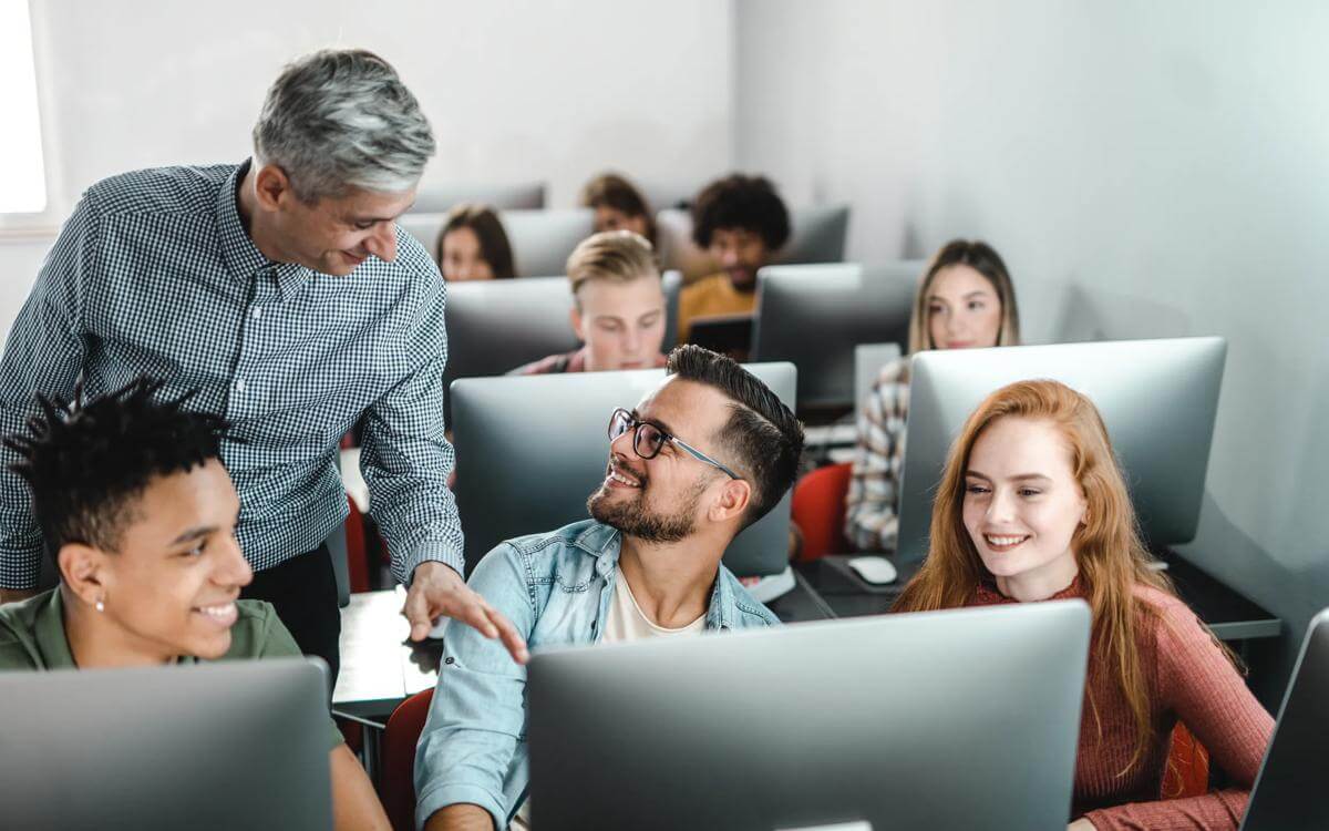 The Academies Programme and higher education: Key takeaways for university leaders