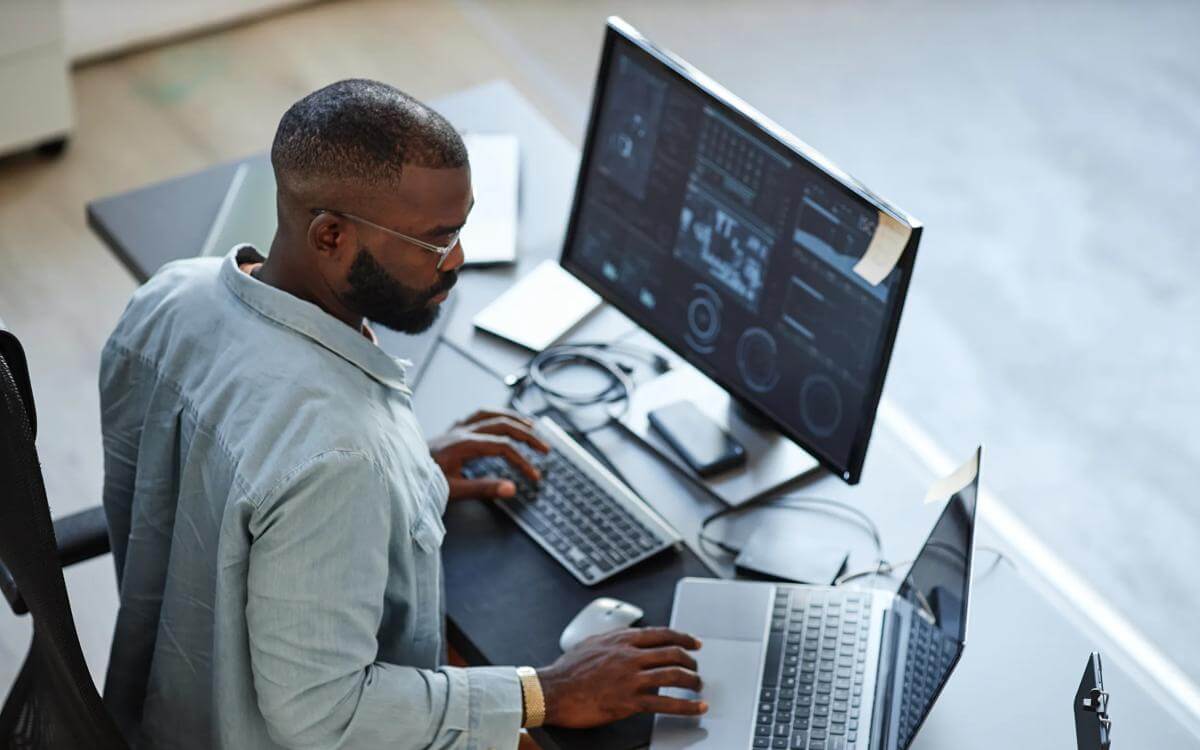 Aon calls for national AI regulation framework