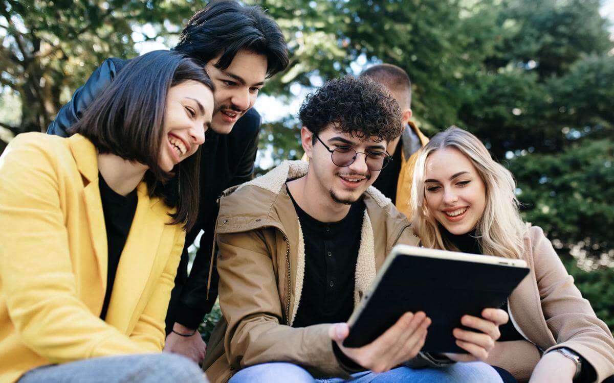 Be connected: Higher education, Autumn 2025